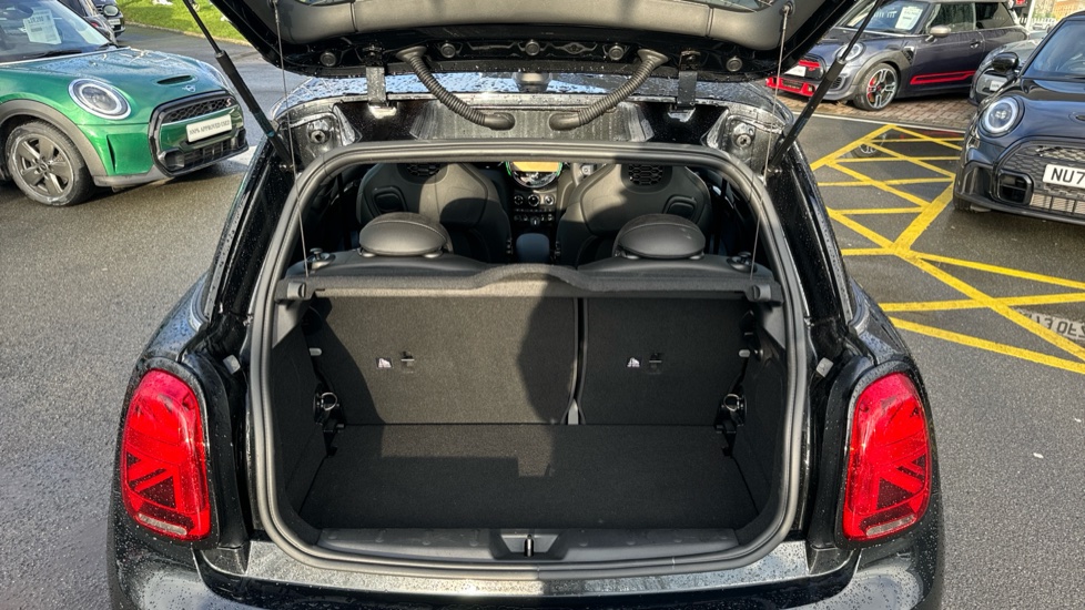 MINI Hatchback 1.5 Cooper Sport 3dr Petrol Hatchback - Image 12