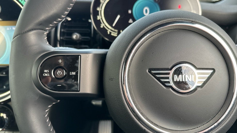 MINI Hatchback 1.5 Cooper Sport 3dr Petrol Hatchback - Image 16
