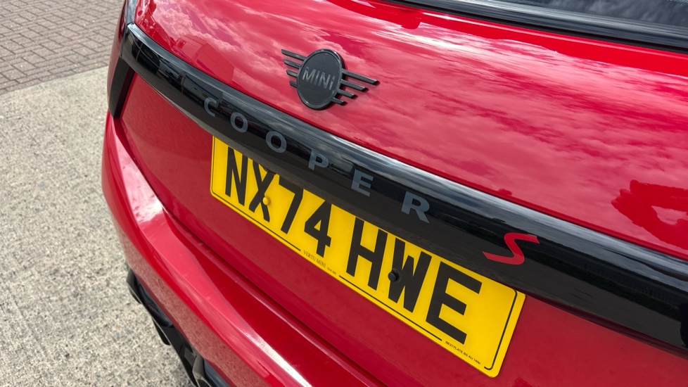 MINI Cooper 2.0 S Sport 5dr Auto Petrol Hatchback - Image 31