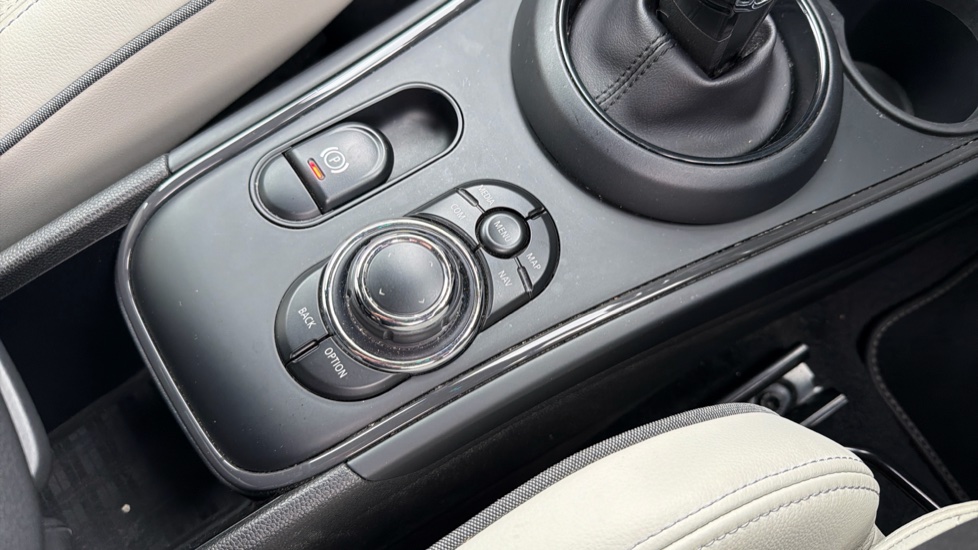 MINI Countryman 1.5 Cooper Exclusive 5dr Auto [Comfort Pack] Petrol Hatchback - Image 19