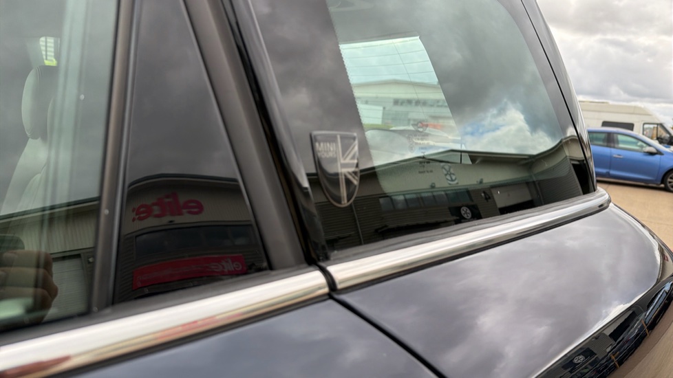 MINI Countryman 1.5 Cooper Exclusive 5dr Auto [Comfort Pack] Petrol Hatchback - Image 29