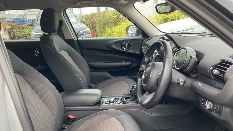 MINI Clubman 1.5 Cooper Classic 6dr Auto Petrol Estate - Image 11