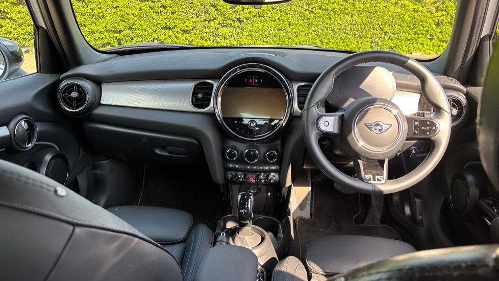MINI Hatchback 1.5 Cooper Exclusive Premium 5dr Auto Petrol Hatchback - Image 4