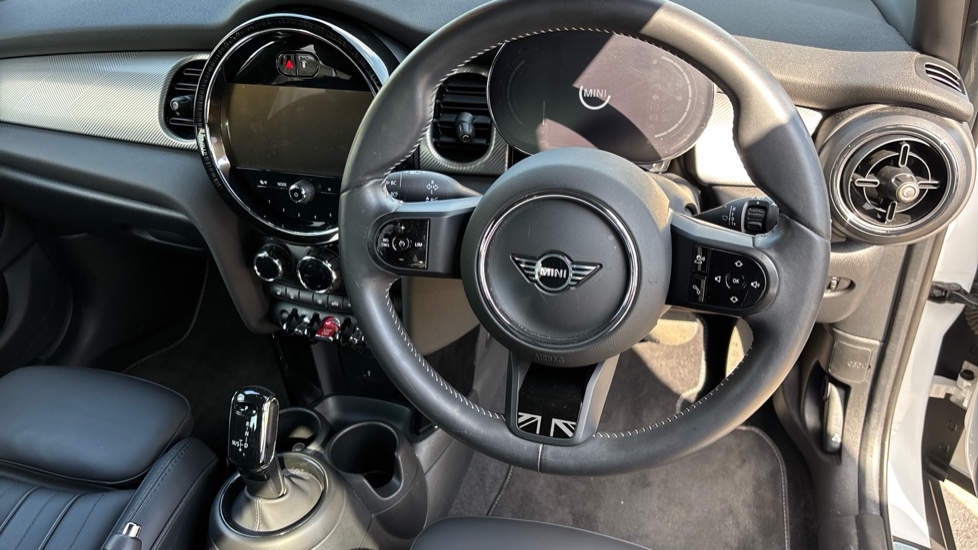 MINI Hatchback 1.5 Cooper Exclusive Premium 5dr Auto Petrol Hatchback - Image 5