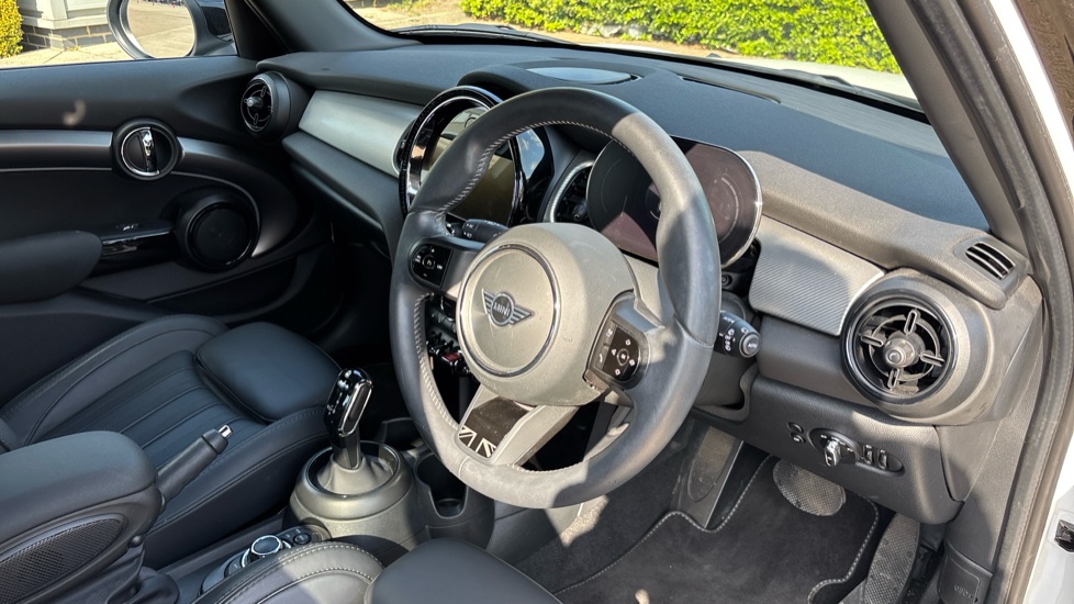 MINI Hatchback 1.5 Cooper Exclusive Premium 5dr Auto Petrol Hatchback - Image 6