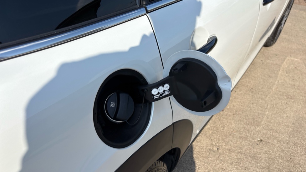 MINI Hatchback 1.5 Cooper Exclusive Premium 5dr Auto Petrol Hatchback - Image 26