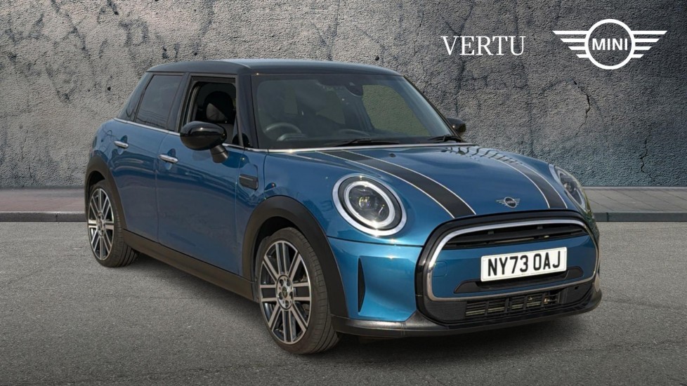 MINI Hatchback 1.5 Cooper Exclusive Premium 5dr Auto Petrol Hatchback - Image 1