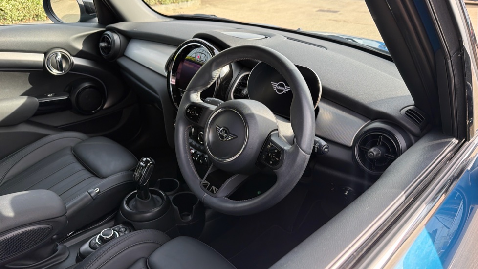 MINI Hatchback 1.5 Cooper Exclusive Premium 5dr Auto Petrol Hatchback - Image 6