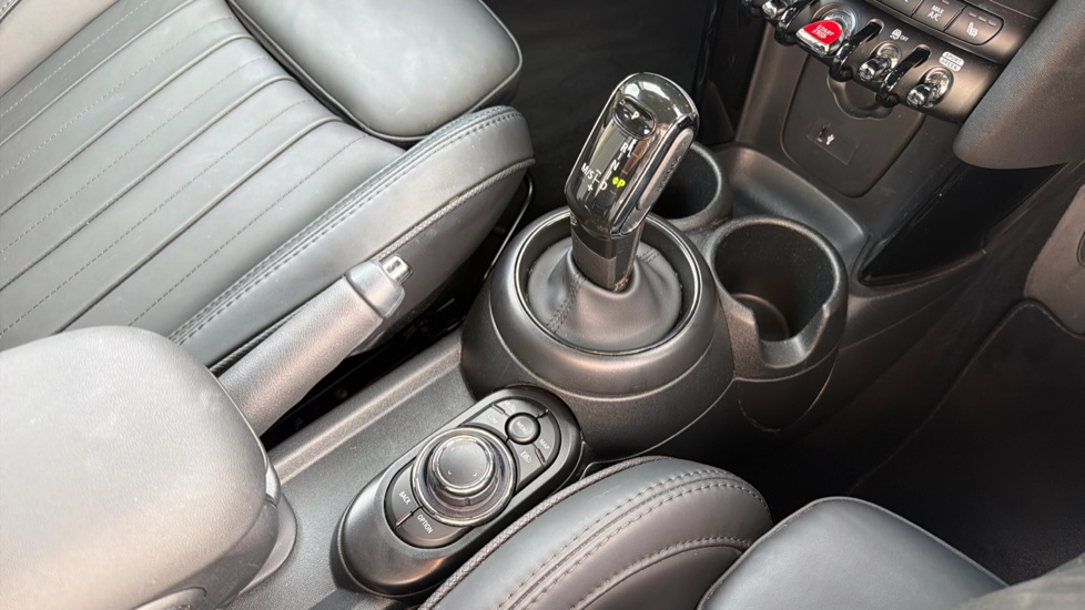 MINI Hatchback 1.5 Cooper Exclusive Premium 5dr Auto Petrol Hatchback - Image 10