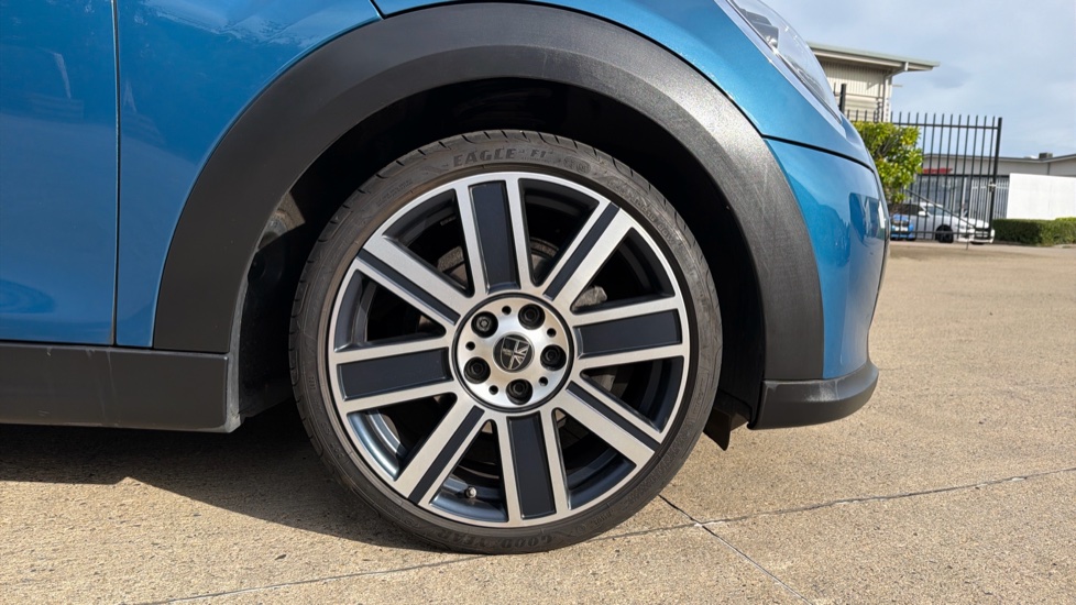 MINI Hatchback 1.5 Cooper Exclusive Premium 5dr Auto Petrol Hatchback - Image 14