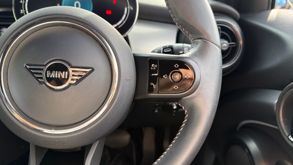 MINI Hatchback 1.5 Cooper Exclusive Premium 5dr Auto Petrol Hatchback - Image 18