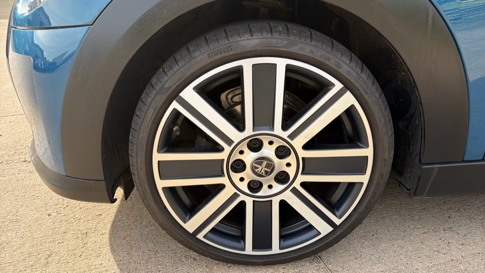 MINI Hatchback 1.5 Cooper Exclusive Premium 5dr Auto Petrol Hatchback - Image 27