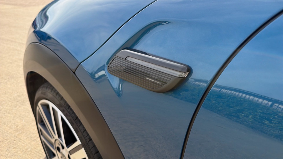 MINI Hatchback 1.5 Cooper Exclusive Premium 5dr Auto Petrol Hatchback - Image 28