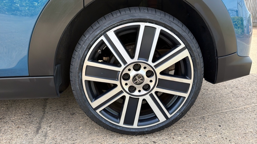 MINI Hatchback 1.5 Cooper Exclusive Premium 5dr Auto Petrol Hatchback - Image 29