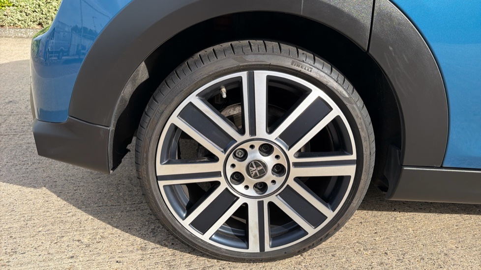 MINI Hatchback 1.5 Cooper Exclusive Premium 5dr Auto Petrol Hatchback - Image 33