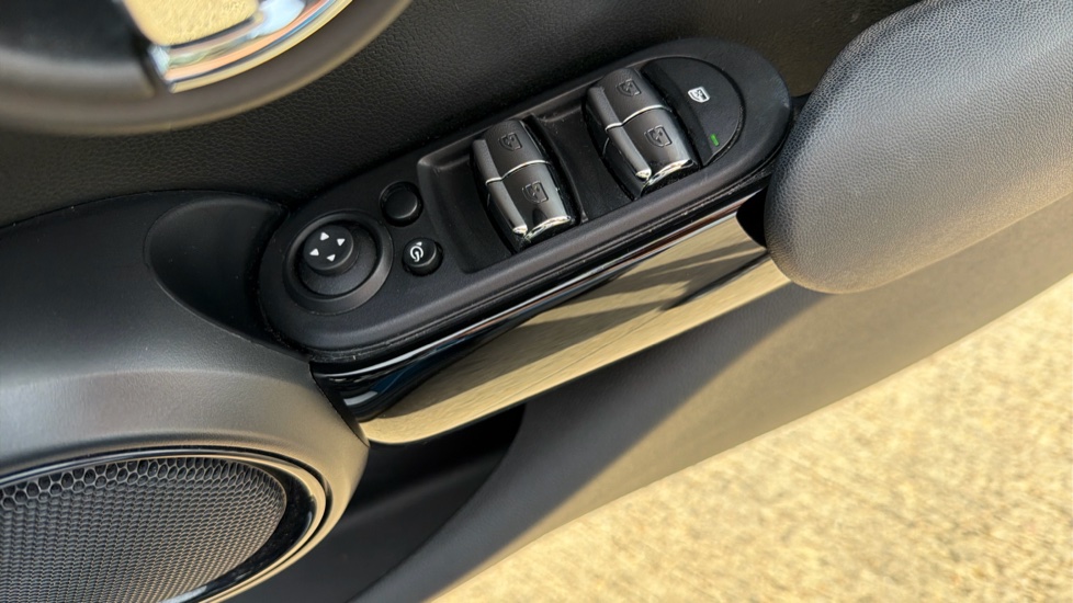 MINI Hatchback 1.5 Cooper Exclusive Premium 5dr Auto Petrol Hatchback - Image 34