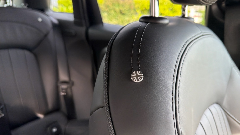 MINI Hatchback 1.5 Cooper Exclusive Premium 5dr Auto Petrol Hatchback - Image 51