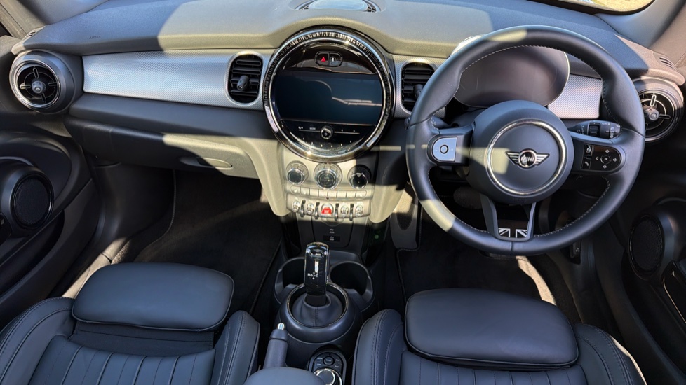 MINI Hatchback 1.5 Cooper Exclusive Premium Plus 3dr Auto Petrol Hatchback - Image 4