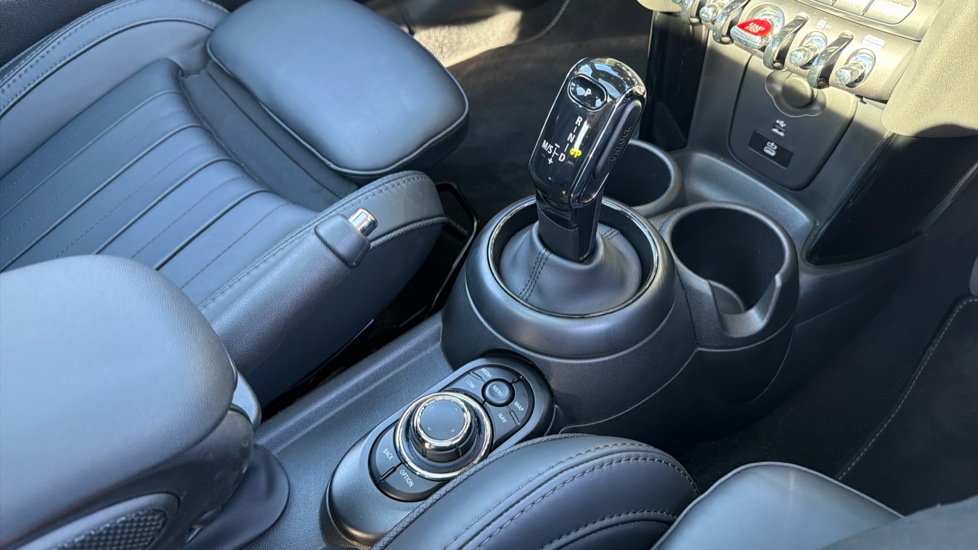 MINI Hatchback 1.5 Cooper Exclusive Premium Plus 3dr Auto Petrol Hatchback - Image 10