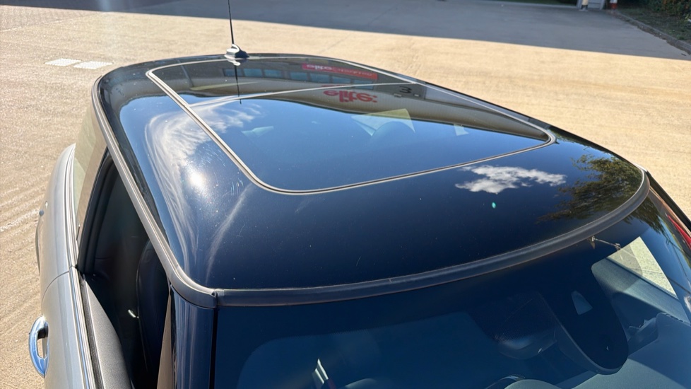 MINI Hatchback 1.5 Cooper Exclusive Premium Plus 3dr Auto Petrol Hatchback - Image 21