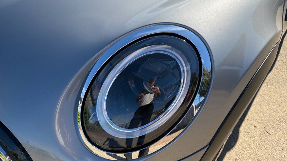 MINI Hatchback 1.5 Cooper Exclusive Premium Plus 3dr Auto Petrol Hatchback - Image 25