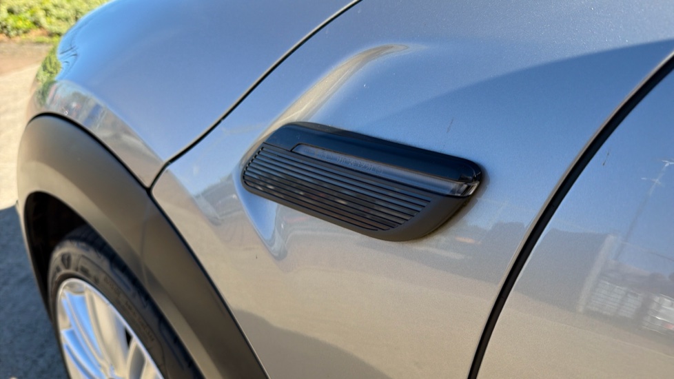 MINI Hatchback 1.5 Cooper Exclusive Premium Plus 3dr Auto Petrol Hatchback - Image 27