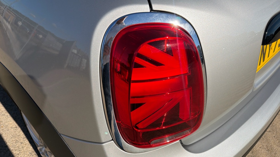MINI Hatchback 1.5 Cooper Exclusive Premium Plus 3dr Auto Petrol Hatchback - Image 29