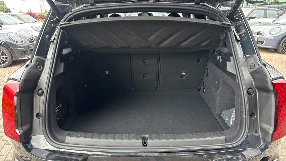 MINI Countryman 150kW E Sport 66kWh 5dr Auto Electric Hatchback - Image 13