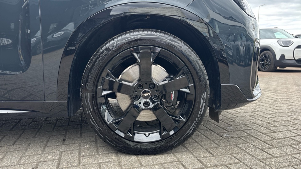 MINI Countryman 150kW E Sport 66kWh 5dr Auto Electric Hatchback - Image 14