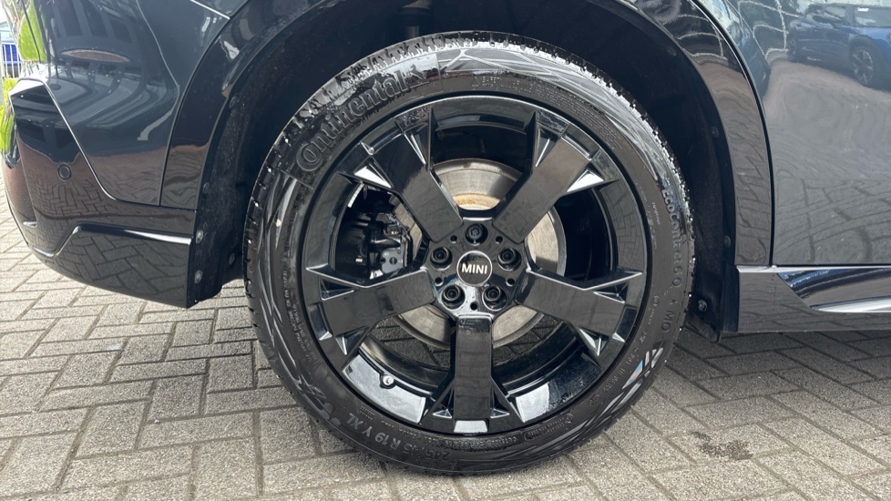 MINI Countryman 150kW E Sport 66kWh 5dr Auto Electric Hatchback - Image 25