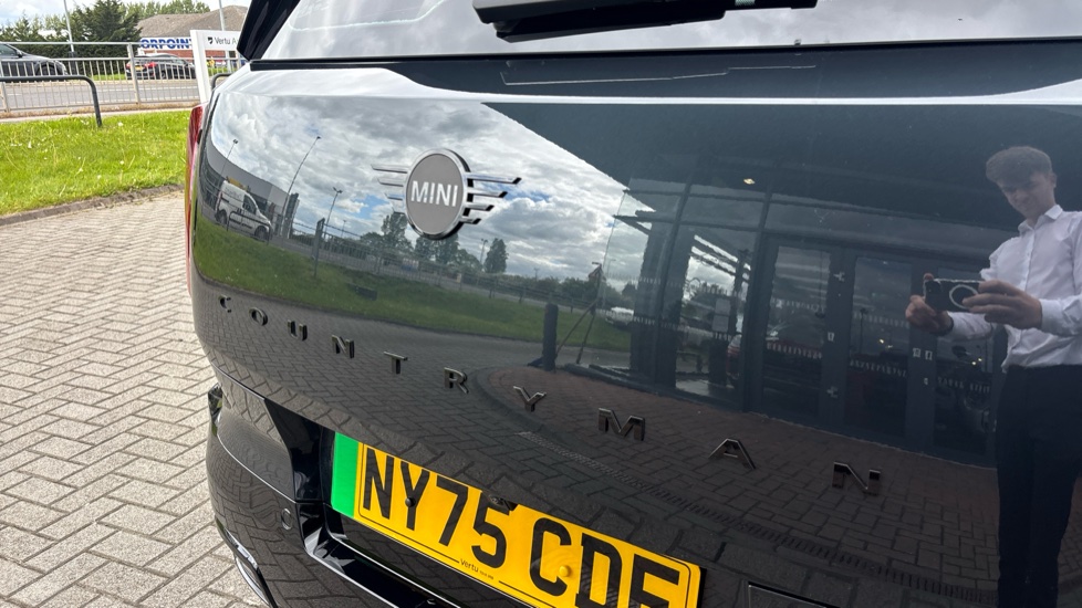 MINI Countryman 150kW E Sport 66kWh 5dr Auto Electric Hatchback - Image 26