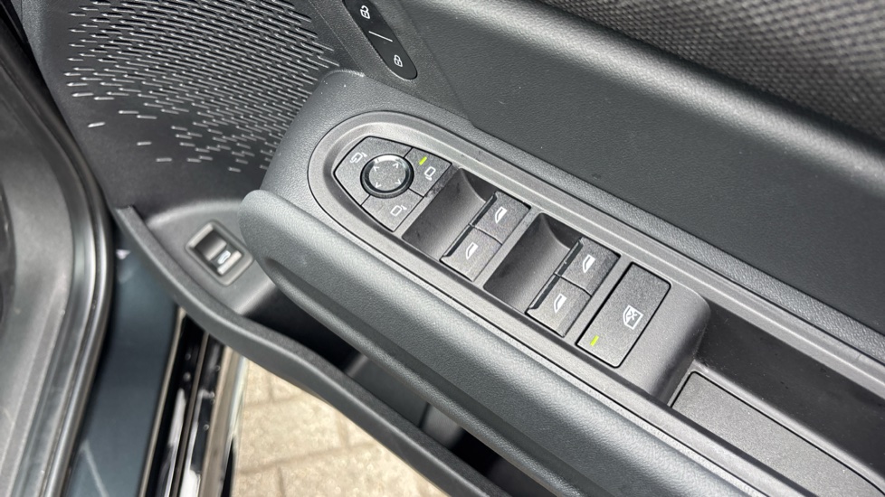 MINI Countryman 150kW E Sport 66kWh 5dr Auto Electric Hatchback - Image 34
