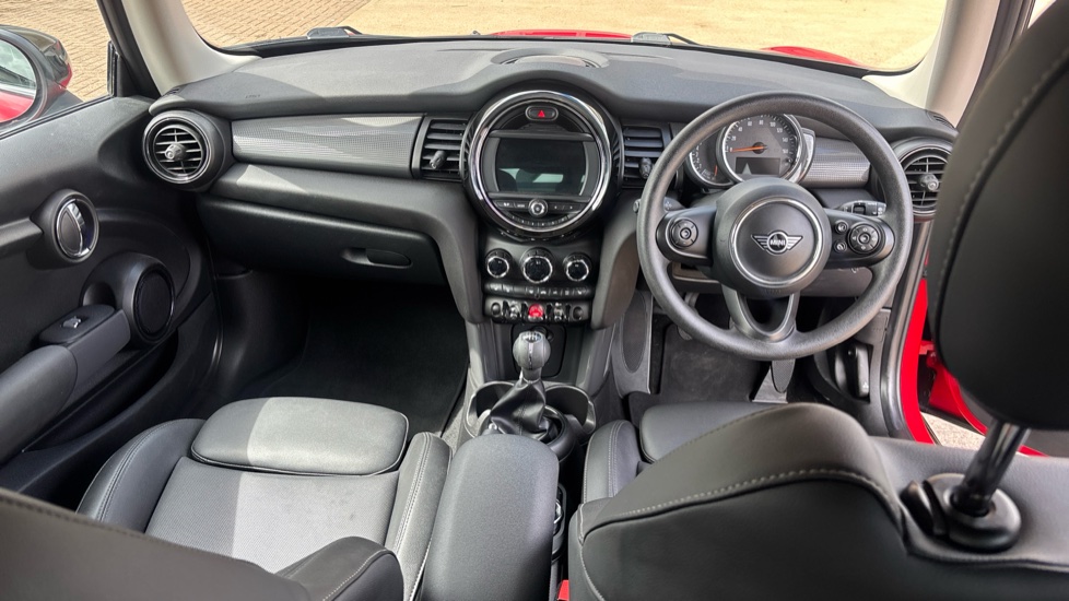 MINI Hatchback 1.5 Cooper Classic II 3dr Petrol Hatchback - Image 4