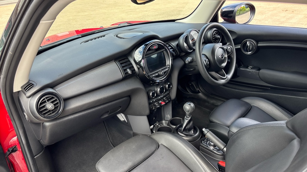 MINI Hatchback 1.5 Cooper Classic II 3dr Petrol Hatchback - Image 7