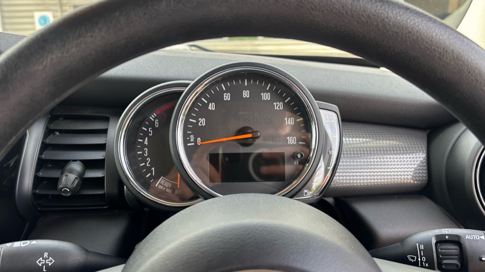MINI Hatchback 1.5 Cooper Classic II 3dr Petrol Hatchback - Image 9