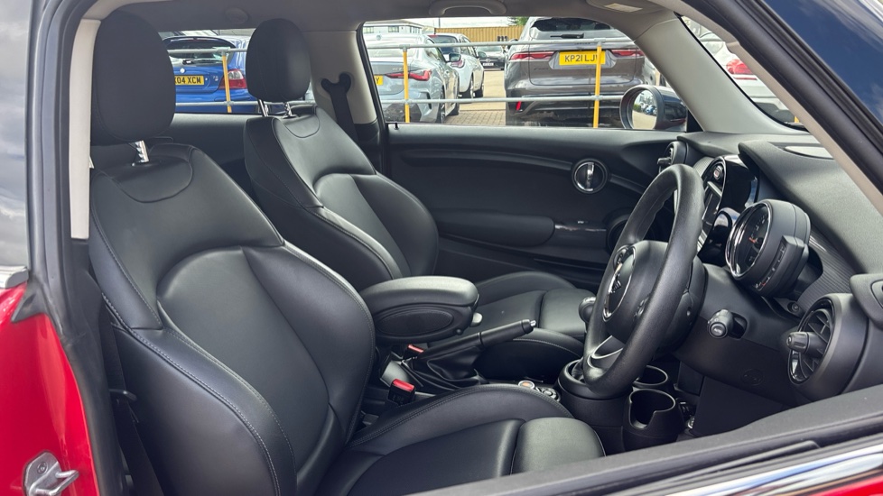 MINI Hatchback 1.5 Cooper Classic II 3dr Petrol Hatchback - Image 11