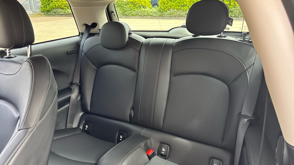MINI Hatchback 1.5 Cooper Classic II 3dr Petrol Hatchback - Image 12