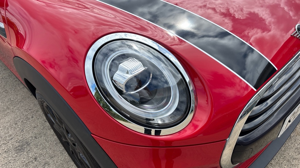 MINI Hatchback 1.5 Cooper Classic II 3dr Petrol Hatchback - Image 23