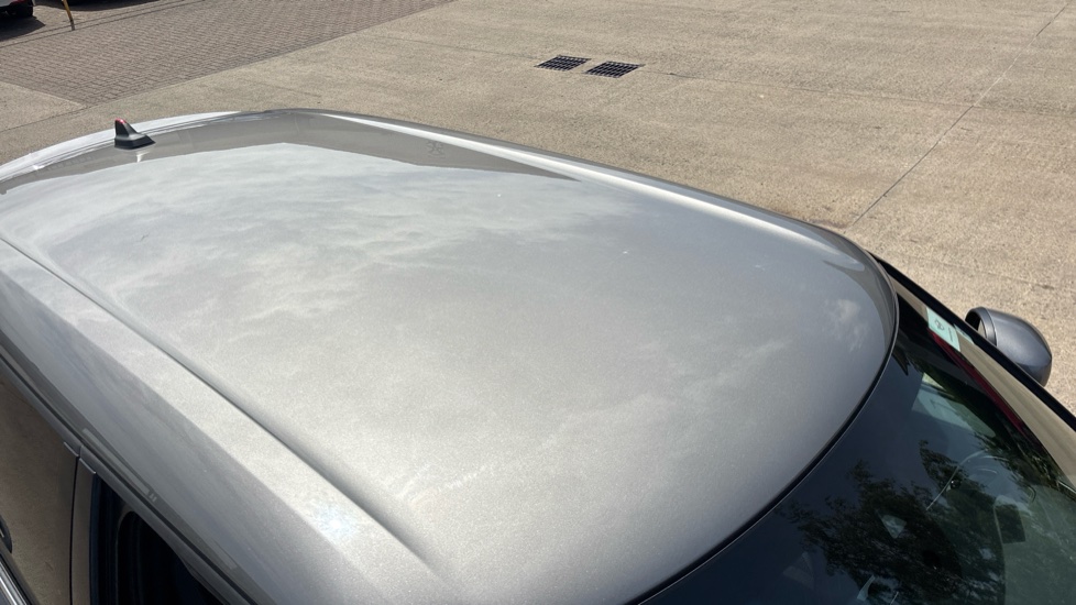 MINI Clubman 1.5 Cooper Shadow Edition 6dr Auto Petrol Estate - Image 21