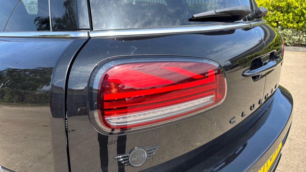MINI Clubman 1.5 Cooper Shadow Edition 6dr Auto Petrol Estate - Image 31