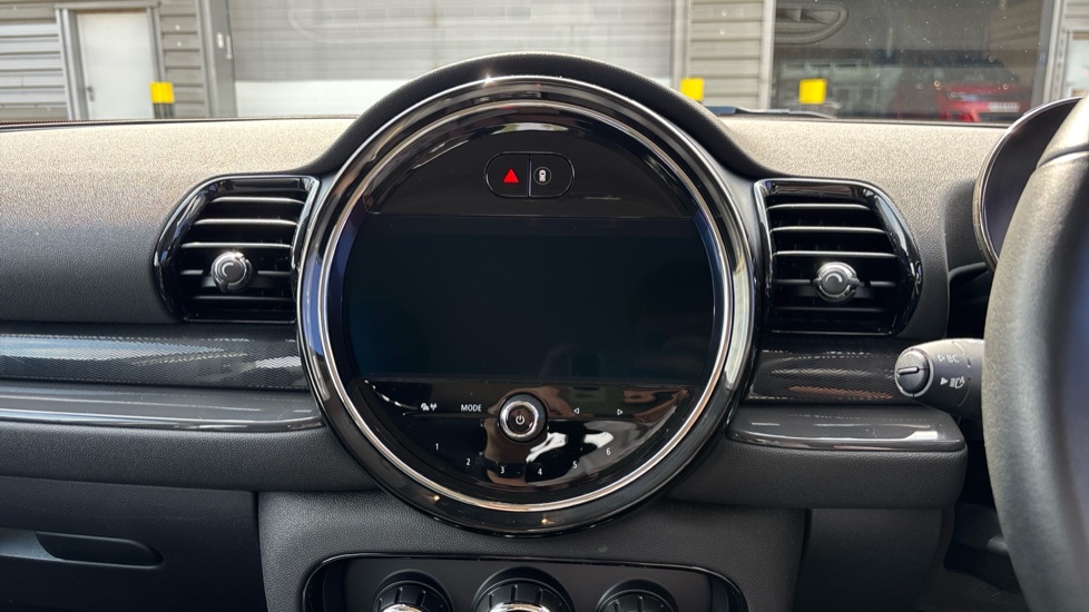 MINI Clubman 1.5 Cooper Classic 6dr Auto Petrol Estate - Image 8
