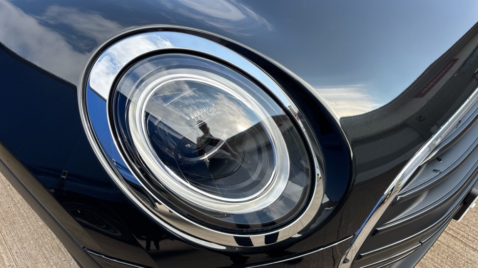 MINI Clubman 1.5 Cooper Classic 6dr Auto Petrol Estate - Image 23