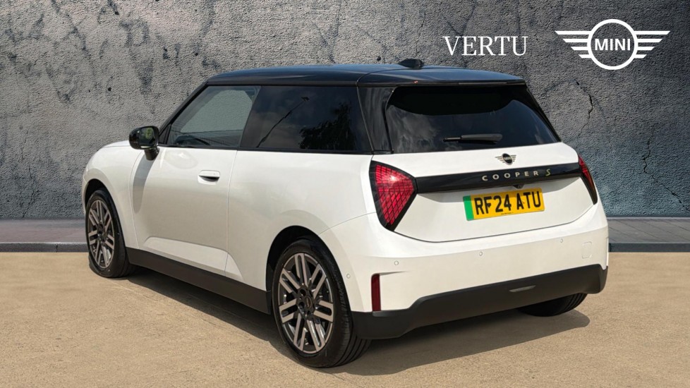 MINI Cooper 160kW SE Classic [Level 2] 54kWh 3dr Auto Electric Hatchback - Image 2