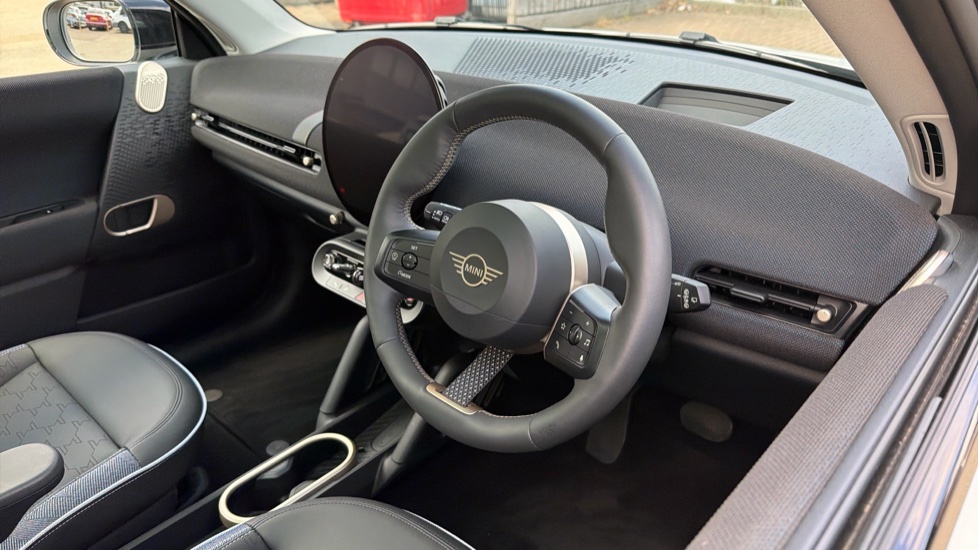 MINI Cooper 160kW SE Classic [Level 2] 54kWh 3dr Auto Electric Hatchback - Image 6