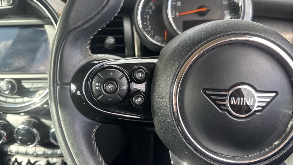 MINI Hatchback 1.5 Cooper Exclusive II 3dr Petrol Hatchback - Image 17