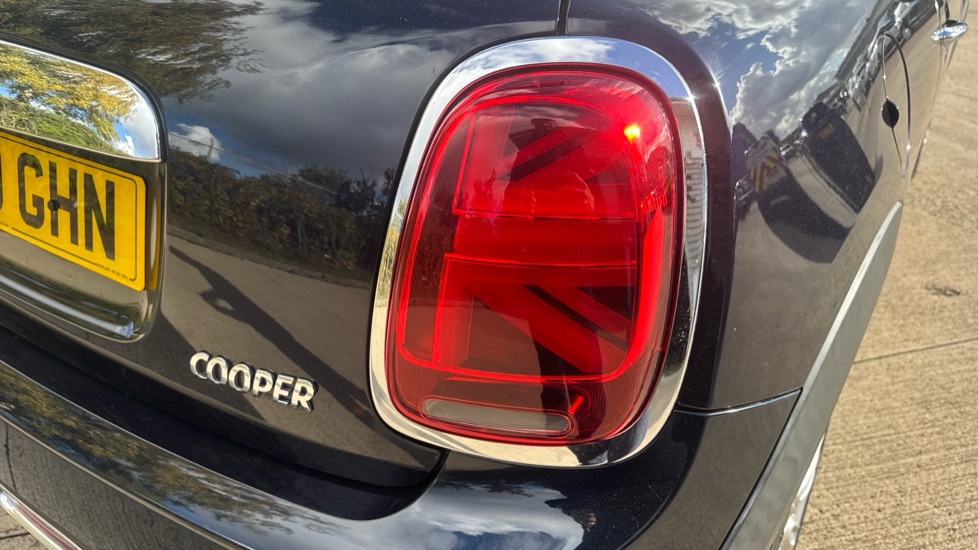 MINI Hatchback 1.5 Cooper Exclusive II 3dr Petrol Hatchback - Image 22