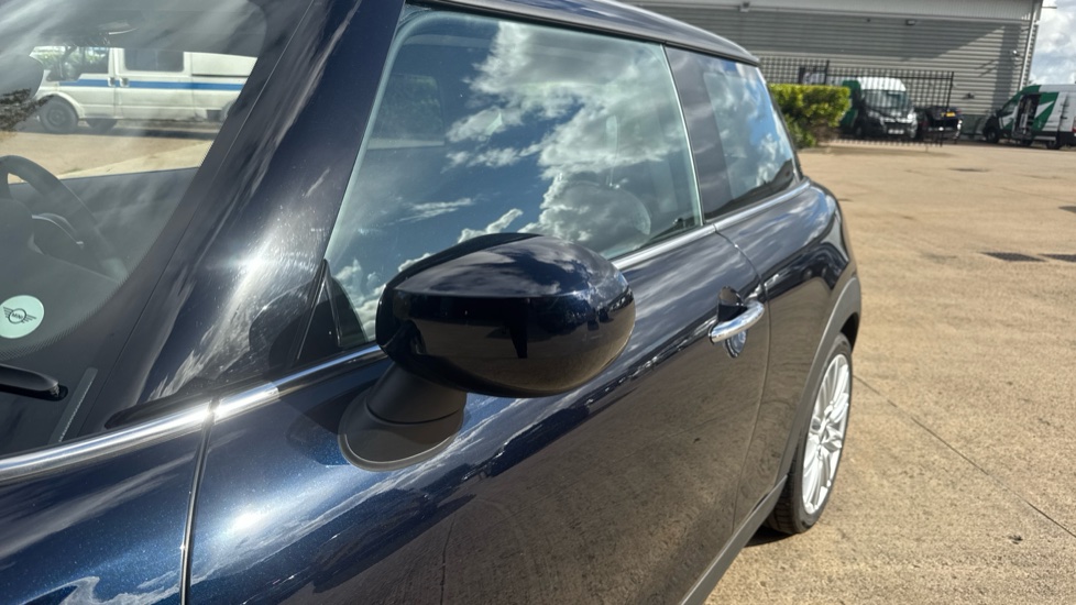 MINI Hatchback 1.5 Cooper Exclusive II 3dr Petrol Hatchback - Image 41