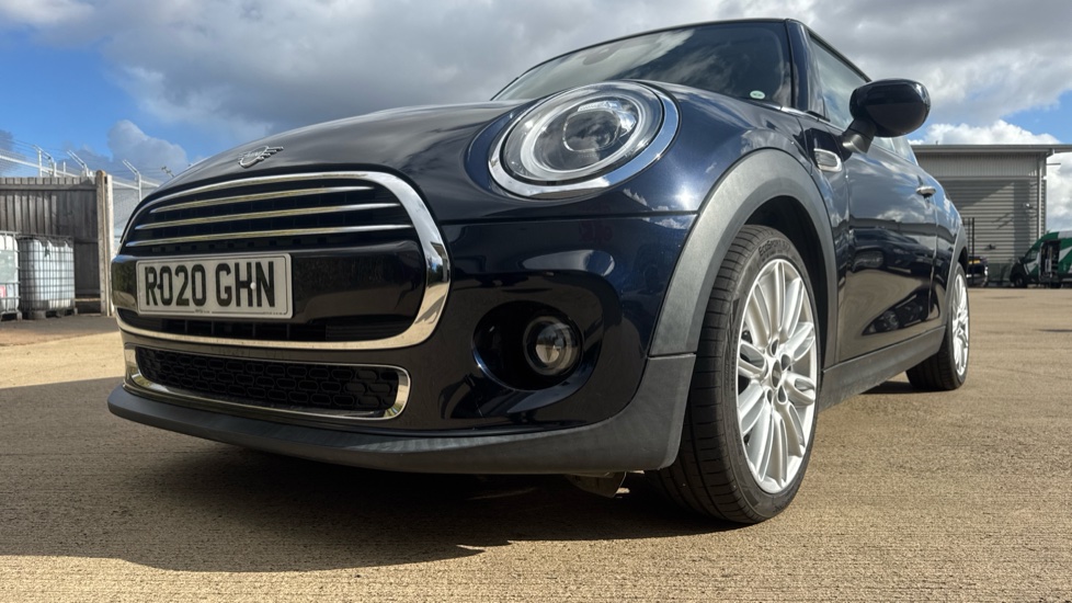 MINI Hatchback 1.5 Cooper Exclusive II 3dr Petrol Hatchback - Image 43
