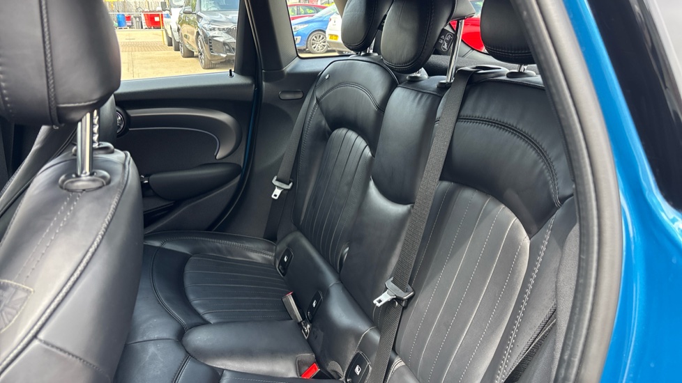 MINI Hatchback 2.0 Cooper S Exclusive 5dr Auto Petrol Hatchback - Image 12
