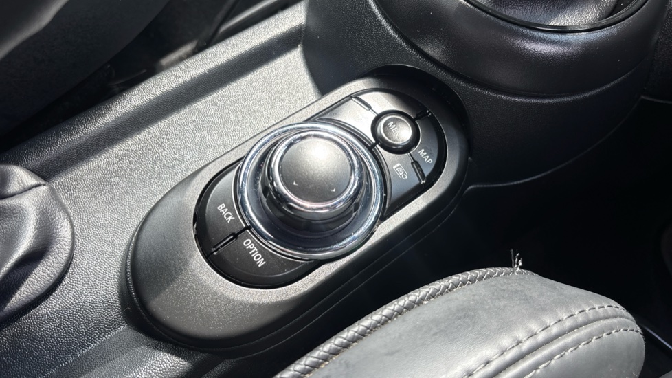 MINI Hatchback 2.0 Cooper S Exclusive 5dr Auto Petrol Hatchback - Image 19